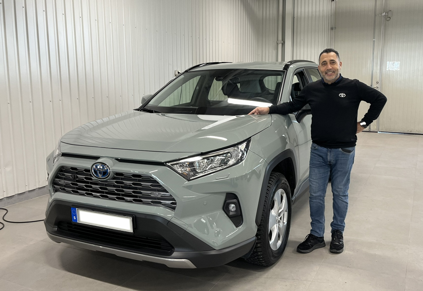 Byt Ut Din Gamla Bil. Ahmad hjälper dig när du vill sälja din bil.