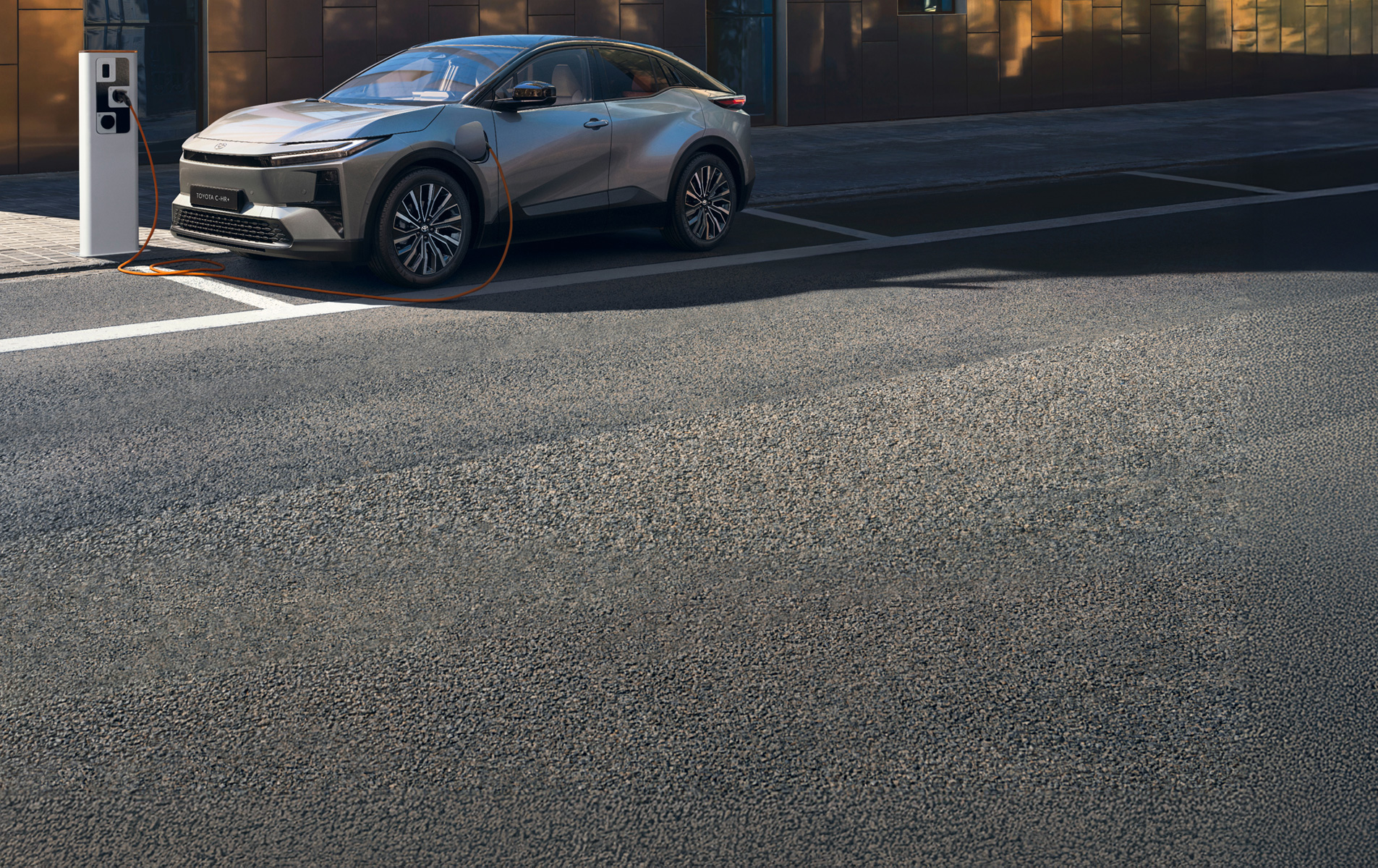 Toyota C-HR+