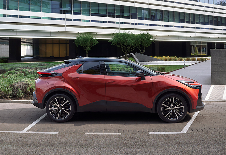 Lagerbilskampanj Toyota C-HR Laddhybrid Active