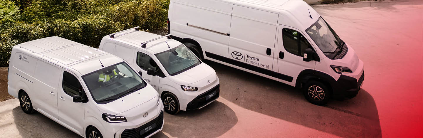 Tre olika typer av Toyota Proace.