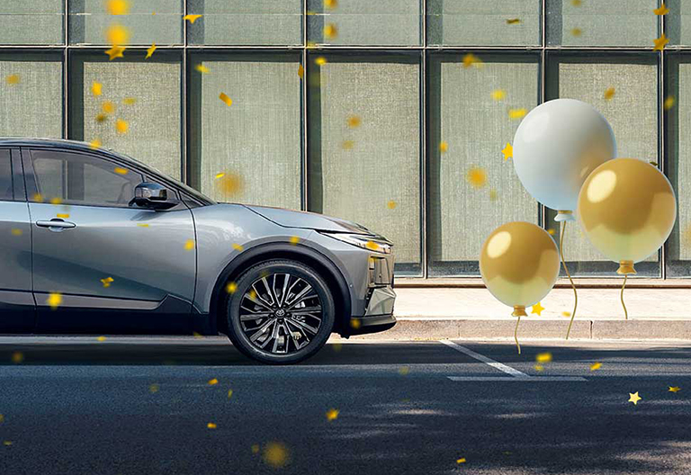 Stor invigningshelg av nya lokaler i Vetlanda, Kalmar, Ystad – kom och provkör tre nya Toyota-modeller